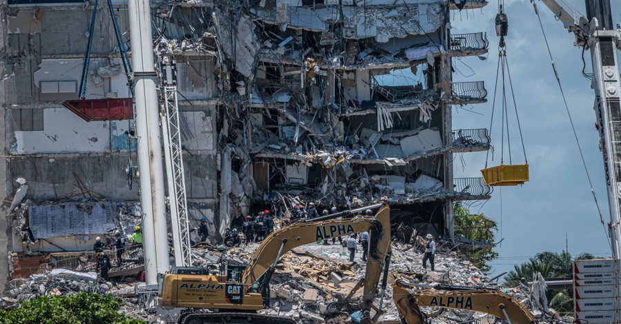 'God Is Our Refuge': Miami Churches Offer Relief, Prayers for Miracles following Condo Collapse