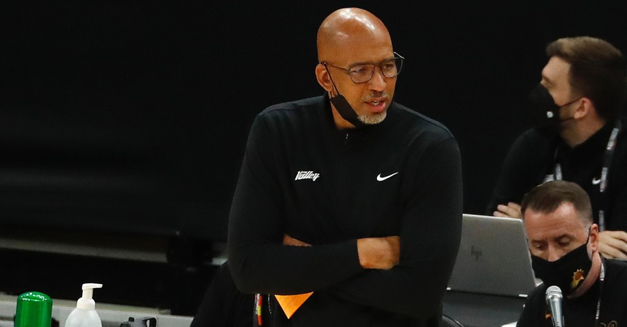 Suns' Monty Williams on Staying Calm: 'We Read a Bible Verse and We Talk about the Lord'