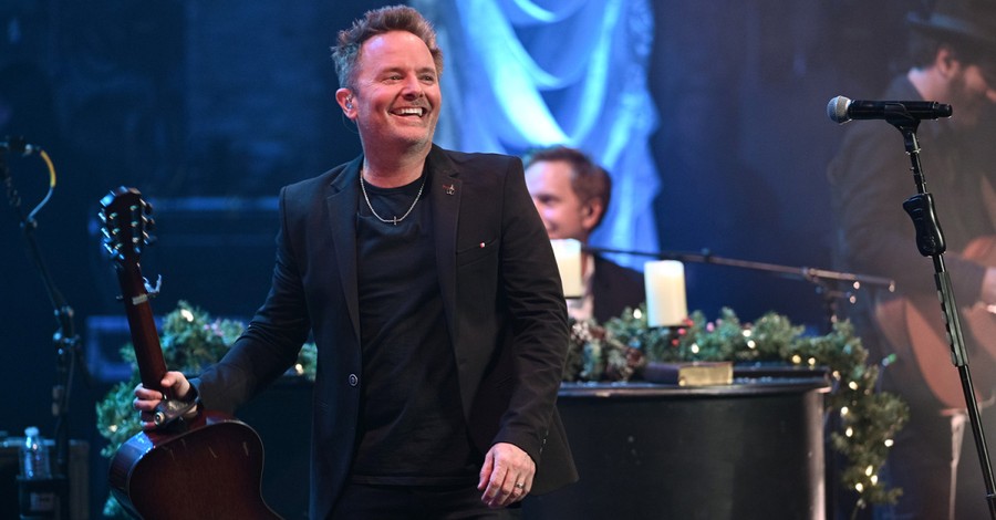 Chris Tomlin: Christmas Songs Are Worship Songs – 'I Try to Keep that Perspective'