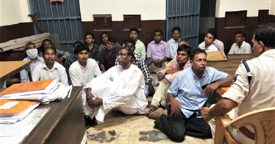 Christian men held in Nandini police station in Chhattisgarh, Christians in India are arrested after they were attacked