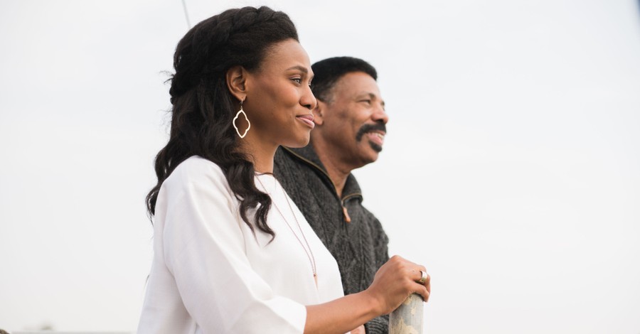 Tony Evans Walks Where Christ Walked in New Film <em>Journey with Jesus</em>: It 'Brings the Bible to Life'