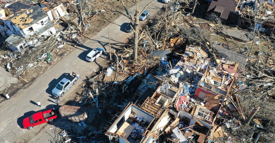 More Than 100 Feared Dead after Tornadoes Sweep across 8 States