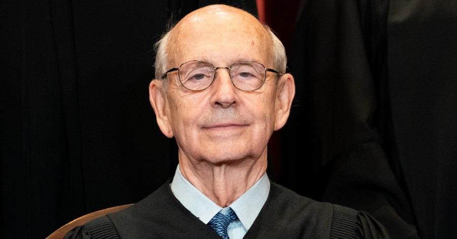 Supreme Court Justice Stephen Breyer, a Staunch Liberal, to Retire