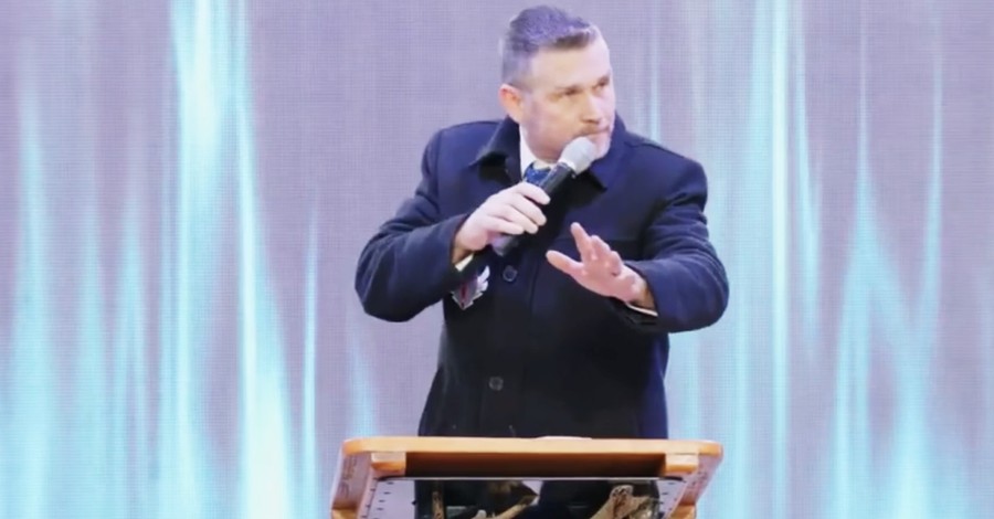 Tennessee Preacher Greg Locke Says Demons Told Him Names of Witches in His Church