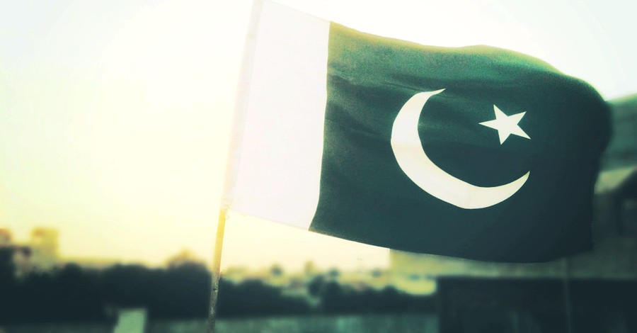 Christian Parents in Pakistan Regain Custody of 14-Year-Old Daughter