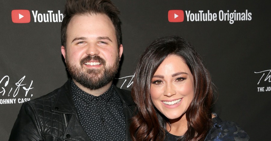 Christian Singer Kari Jobe Says Seeing 'What God’s Doing in Our White House' Left Her in 'Tears All Day'