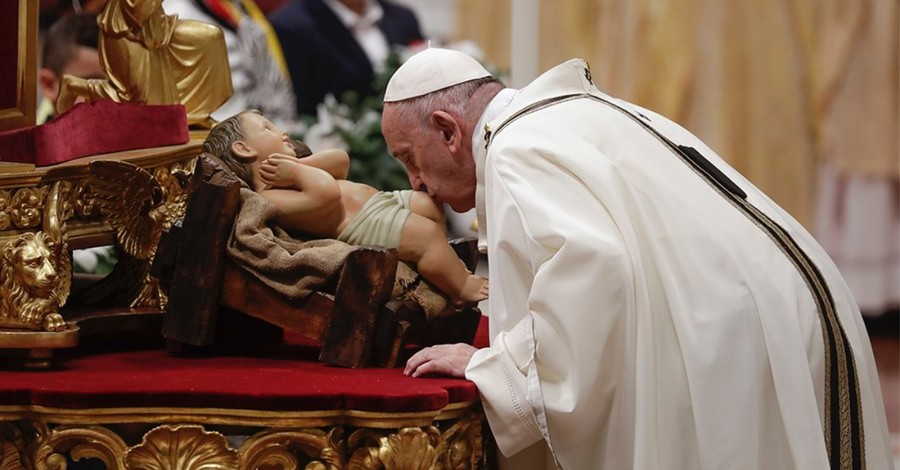 Do Not Lose Hope, Pope Francis Says at Christmas Vigil: God Loves You No Matter What