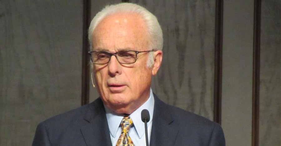 Pastor John MacArthur Recovering at Home after Doctors Cleared Blockage from Arteries