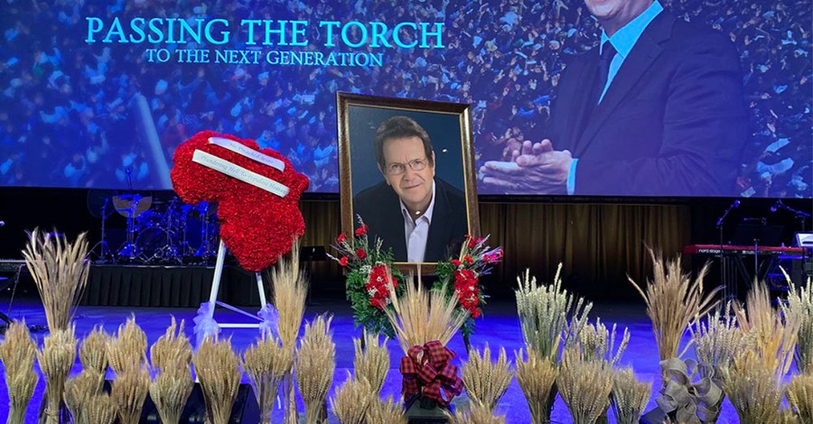 Memorial for Reinhard Bonnke, Known as 'The Billy Graham of Africa,' Draws Thousands