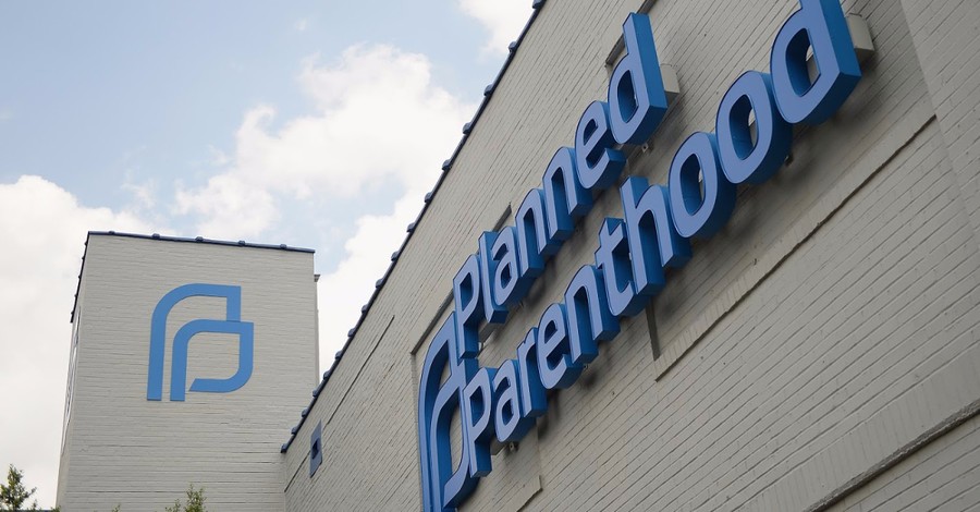 Police Let Pro-Lifers Paint 'Black Preborn Lives Matter' Outside Planned Parenthood in Baltimore