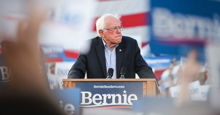 Atheists, Agnostics Prefer Bernie Sanders, Elizabeth Warren, Pew Finds