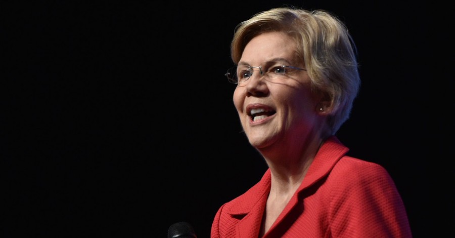 Elizabeth Warren Slammed for Attacking Crisis Pregnancy Centers: 'We Need to Shut Them Down'