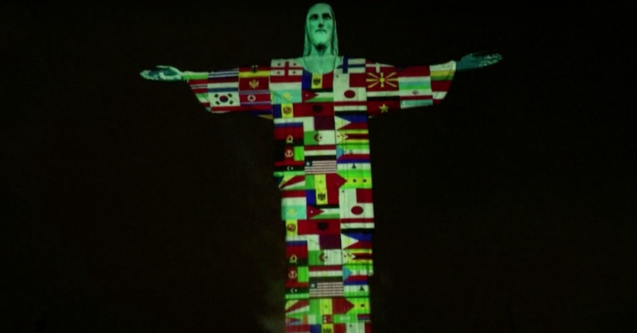 Christ the Redeemer Statue Is Lit By International Flags in Tribute to Nations Affected by COVID-19