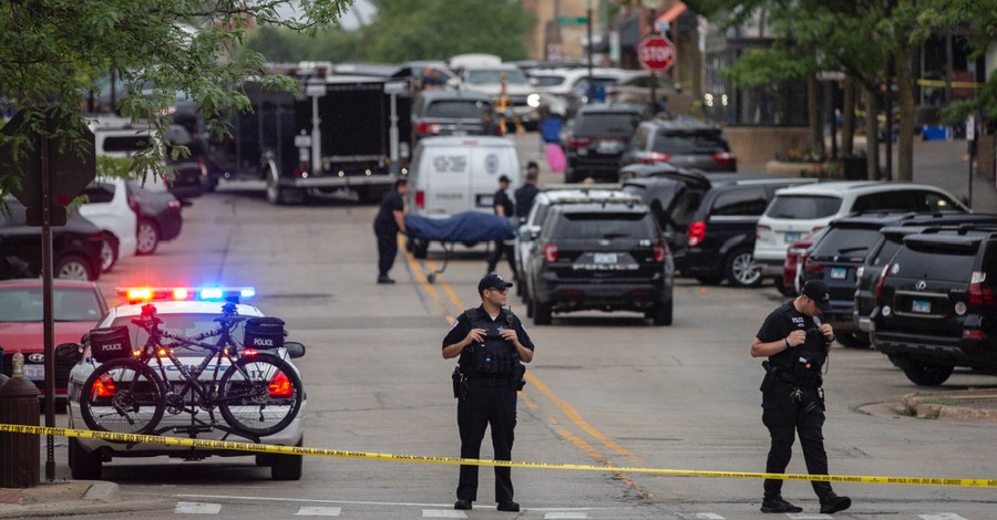 Police Arrest Man Suspected of Killing 6 in Highland Park Parade Shooting