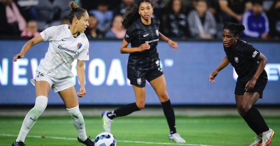 US footballer Jaelene Daniels misses game after refusing to wear Pride  Night jersey