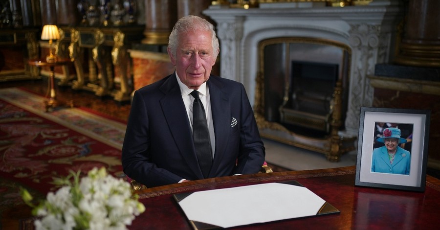 King Charles III Commemorates the Late Queen’s Faith in His First Christmas Day Speech