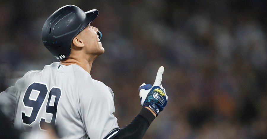 Aaron Judge's Power Bursts Back Into View With a Towering Blast