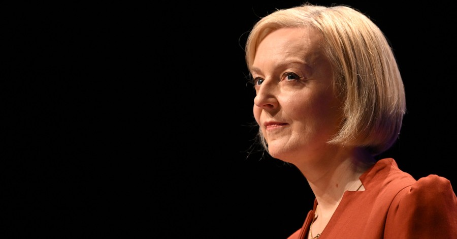 Liz Truss Resigns as UK Prime Minister after 6 Weeks in Office