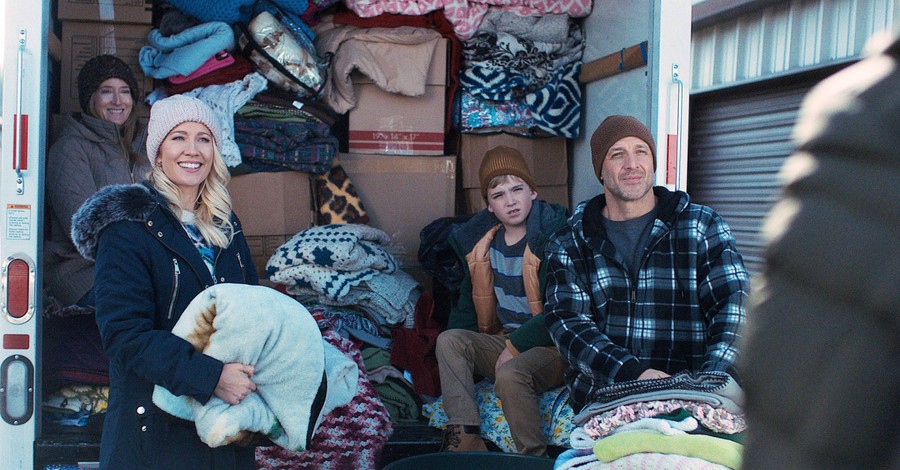 'God Whispered to Me': Heroic Mom Shares True Story Behind Movie <em>5000 Blankets</em>