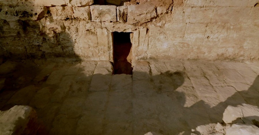 Archaeologists Discover Hundreds of Artifacts by Tomb Dedicated to 'Jesus' Midwife'