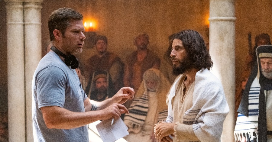 Actor Who Plays Jesus Says The Chosen TV Series 'Deepened My Faith Very  Intensely' - Michael Foust