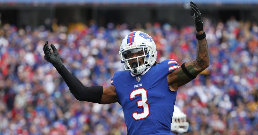 Football World Is Praying For Miracle For Bills Safety Damar Hamlin 