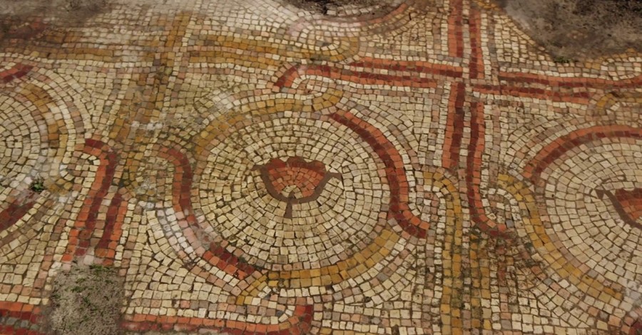 Israeli Archaeologists Uncover 'Colorful' Mosaic Floor of Ancient Church