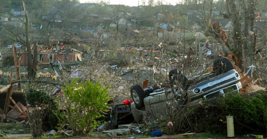 Dozens of Tornadoes Kill at Least 32 across 8 U.S. States