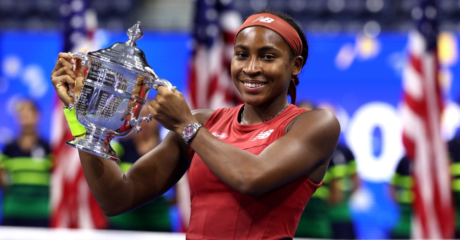 Coco Gauff Kneels in Prayer, Thanks God after U.S. Open Title: 'I'm So Blessed in this Life'
