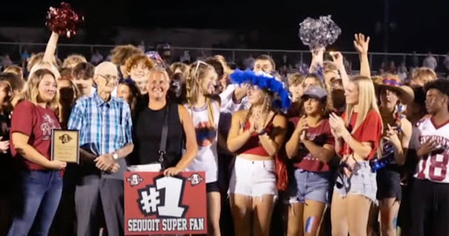 93-Year-Old Has Made Sure To Attend Every High School Football Game Since 1946