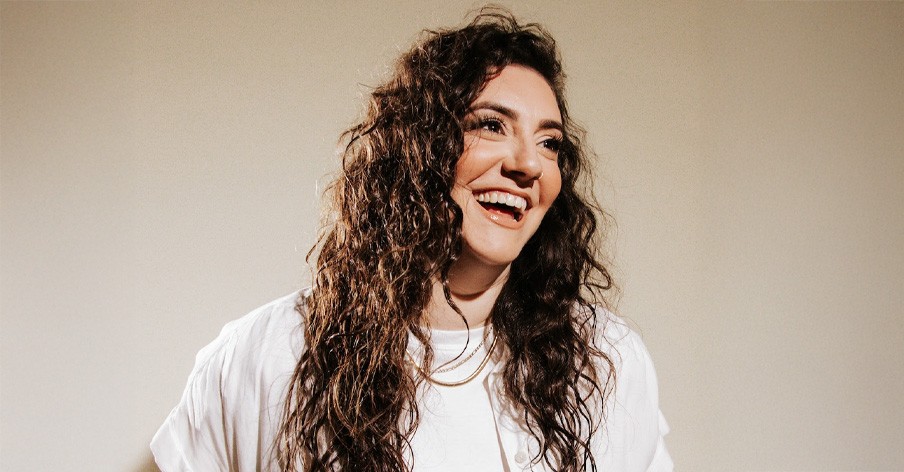 Amanda Janson Announces Debut Album Releasing February 27