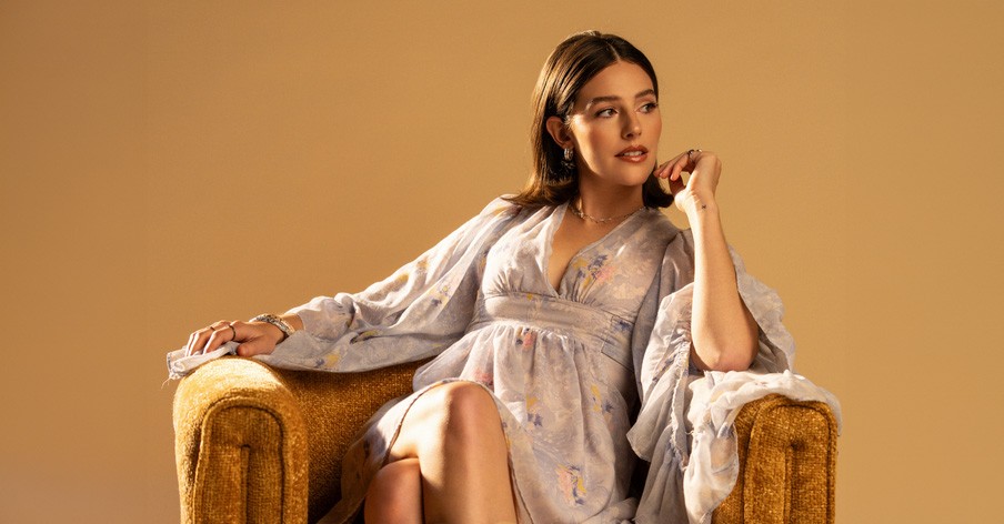 Evelyn Cormier Releases "Leaning On Jesus" Her First Radio Single with BEC Recordings