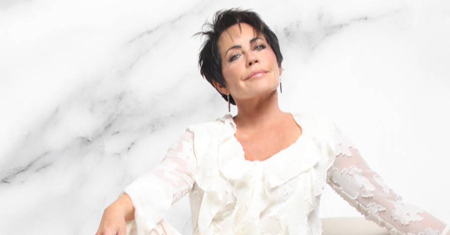 GodTube Premiere: Kelly Lang Shares Hope-Filled New Video for “This Too Shall Pass”
