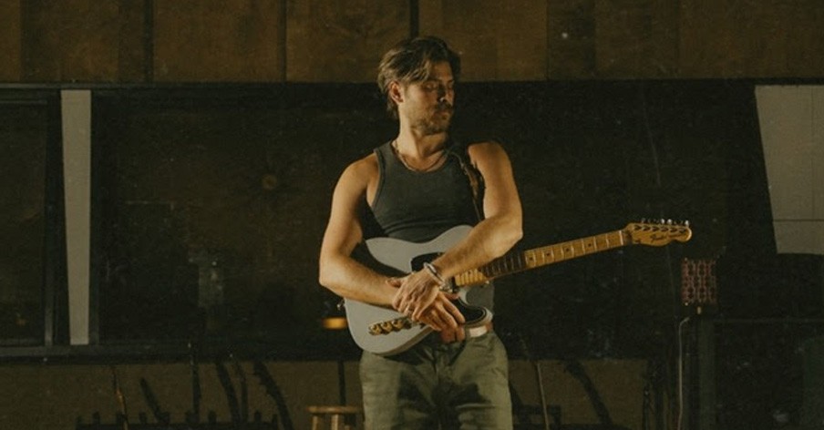 Cory Asbury To Release New Album 'Outsing The Angles' Sept. 18