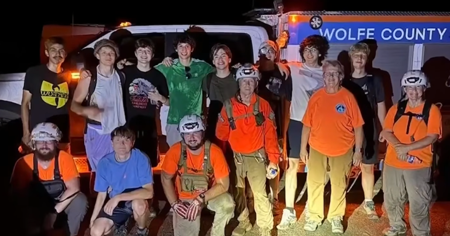 9 Students Make It Home Safe After Being Lost on Kentucky Hiking Trail