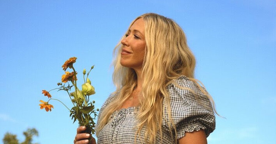 Ellie Holcomb Releases New Single 'Flowers For No Reason'