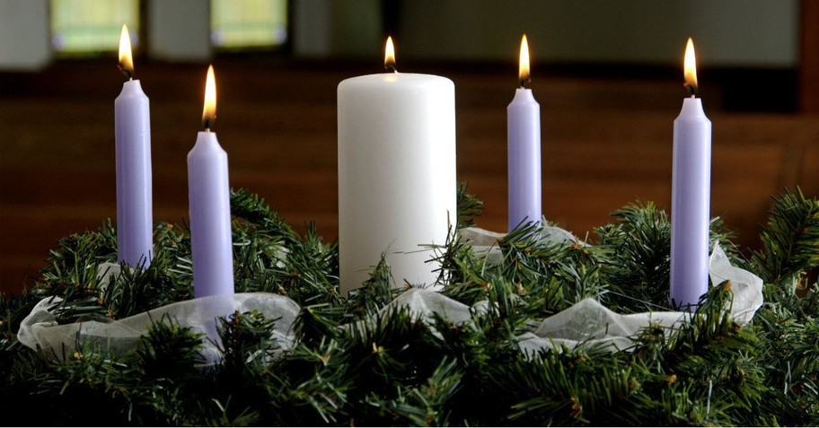 1. Prepare an Advent wreath. 