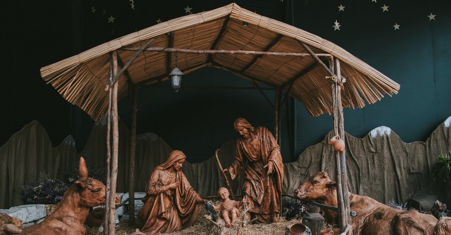 Nativity scene; bible verses about jesus' birth