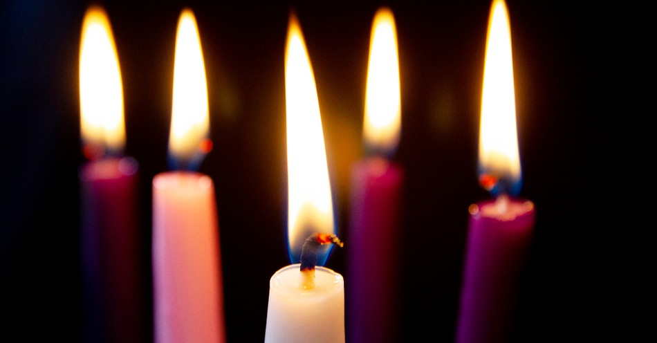 What Do the Advent Candle Colors Purple, Pink, and White Mean?