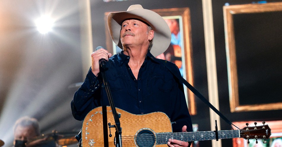 Alan Jackson Sings 'Where Her Heart Has Always Been' at Loretta Lynn Tribute 