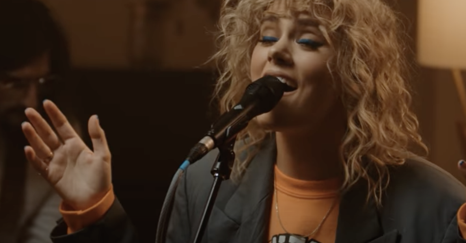 'God Song' Live Performance from Hillsong UNITED