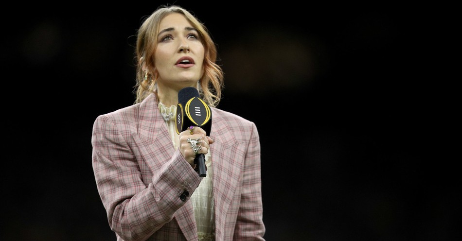 Incredible Prison Testimony at Lauren Daigle Concert Moves the Christian Singer