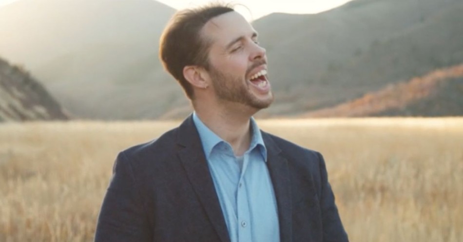 Chris Rupp Stunning ‘In The Garden’ A Cappella Rendition