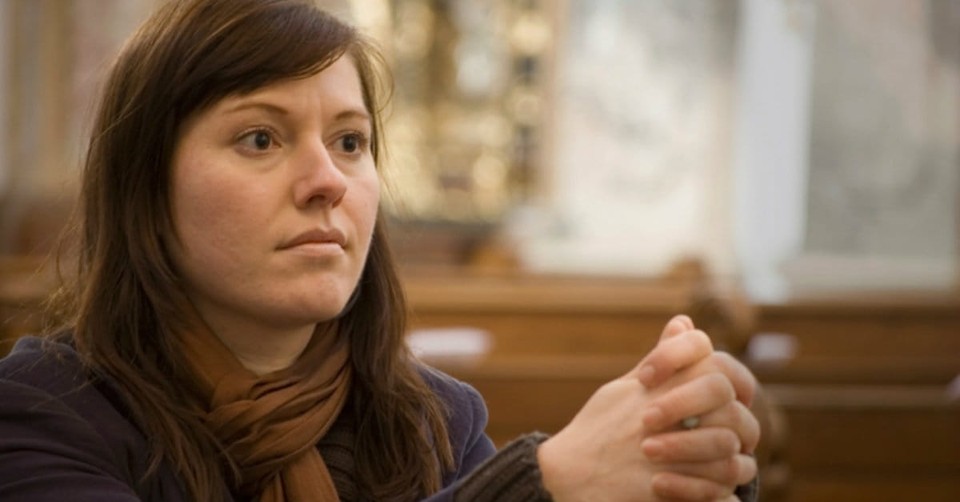 10 Ways Pastors Can Help Women in the Church