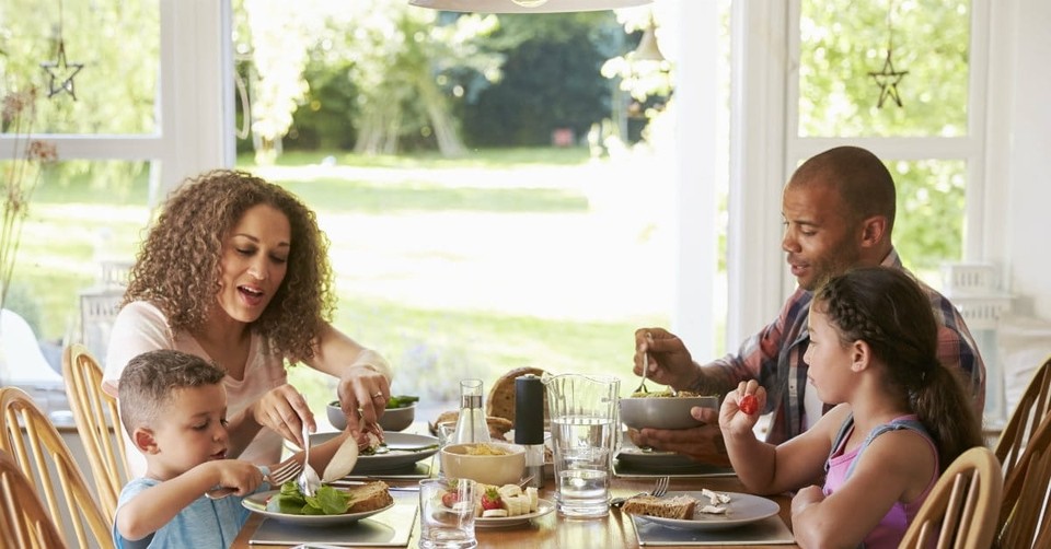 5 Ways to Bring Back Family Meals (and Why It’s Important!)