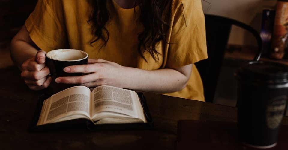 5 Psalms to Read in the Morning to Help Start Your Day with God’s Peace and Strength