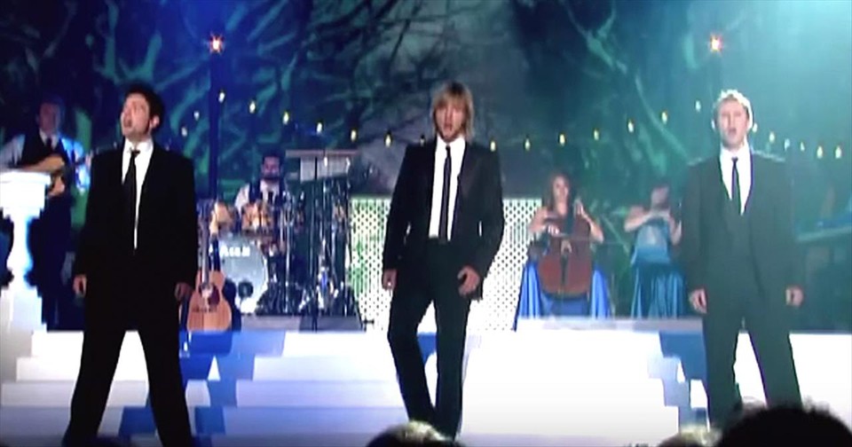 Celtic Thunder Performs Christmas 'Hallelujah'