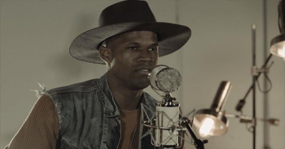 'Gave It All' - Acoustic Performance by Jimi Cravity
