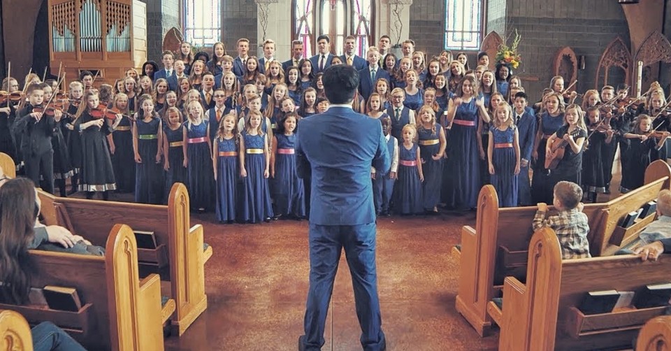 Amazing Children's Choir Sings 'I Can Only Imagine'