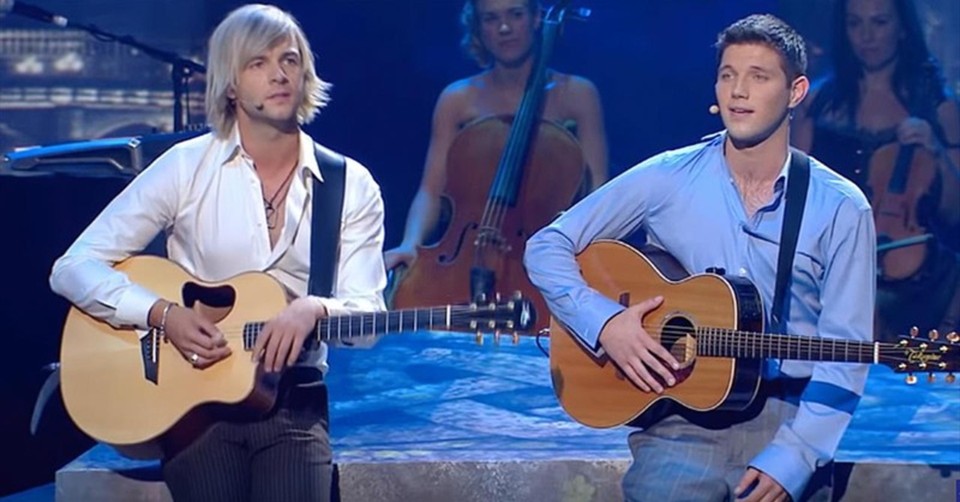 'The Sound of Silence' from Irish Group Celtic Thunder